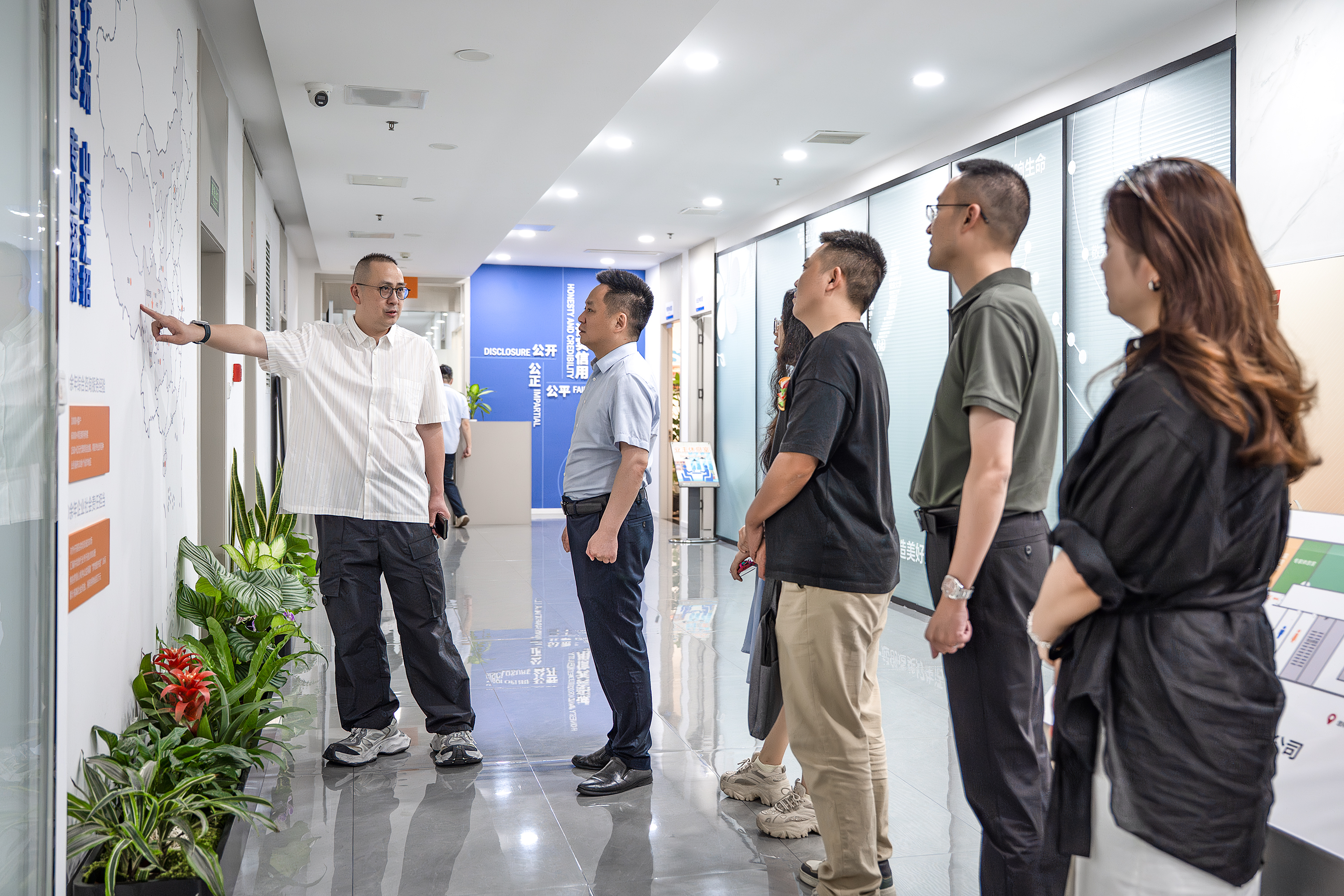 商務(wù)廳外貿(mào)運(yùn)行處來川招調(diào)研