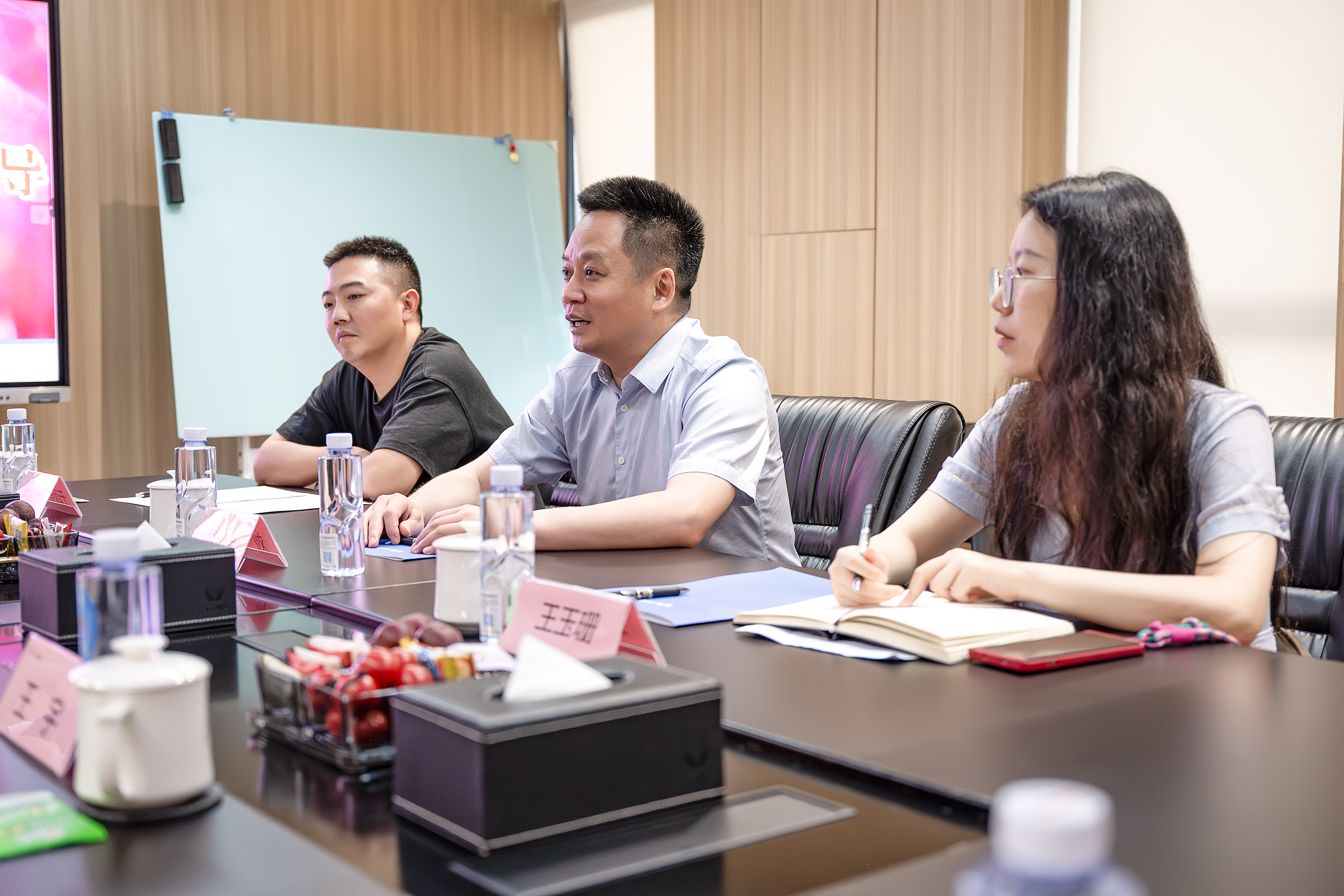 商務(wù)廳外貿(mào)運(yùn)行處來川招調(diào)研